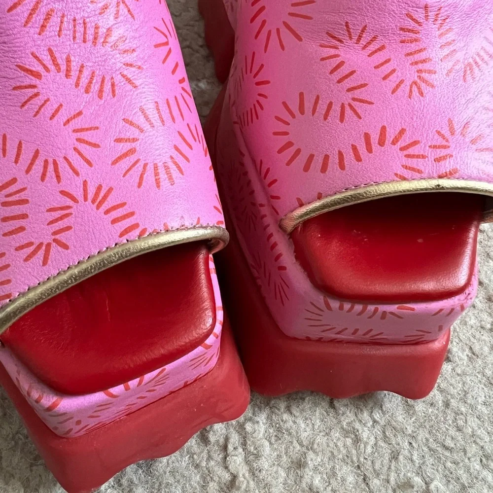 John Fluevog Munster Max Lady Ruffle Miss - Picture 4 of 9